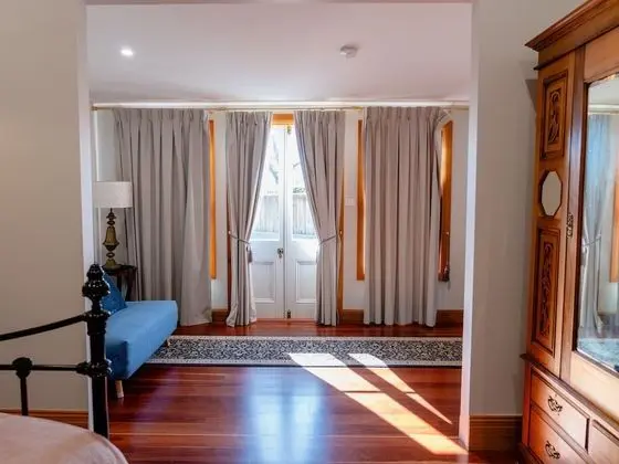 Deluxe Tek Büyük Yataklı Oda, 1 Büyük (Queen) Boy Yatak, Engellilere Uygun, Banyolu/Duşlu