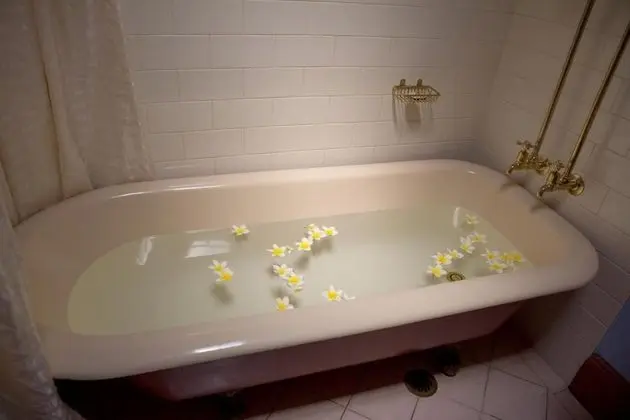 Romantic Tek Büyük Yataklı Oda, Sigara İçilmez, Balkon (Queen w/ private Bath (3))