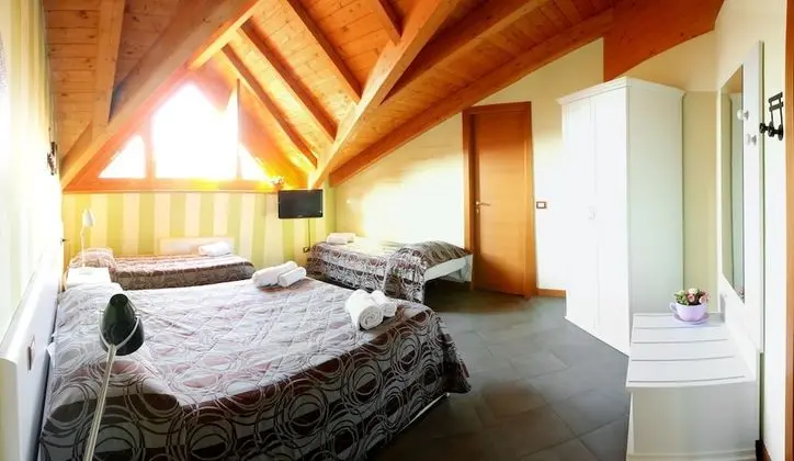 Dört Kişilik Oda, 1 Yatak Odası, Özel Banyo, Şehir Manzaralı
