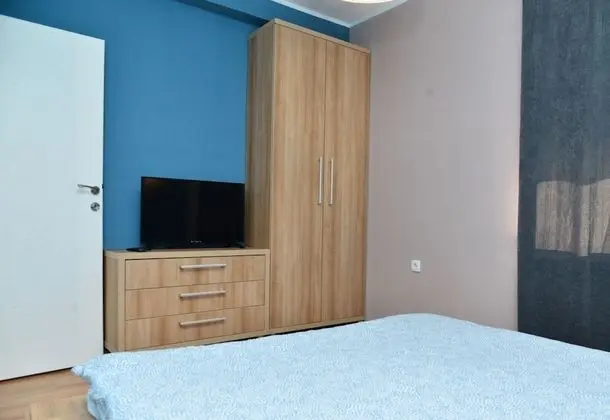 Madea Apartment 64