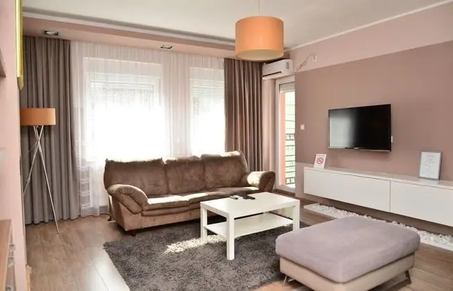 Madea Apartment 64