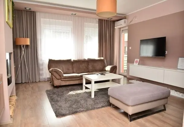 Madea Apartment 64