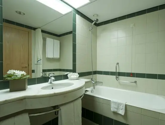 1 Çift Kişilik Veya 2 Tek Kişilik Yatak Sea View