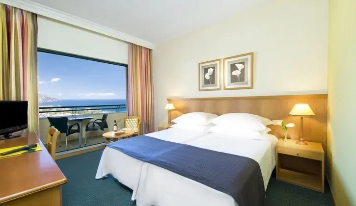 1 Çift Kişilik Veya 2 Tek Kişilik Yatak Sea View