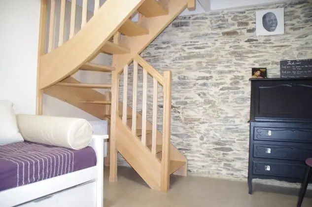 Dört Kişilik Oda, Özel Banyo, Bahçe Manzaralı (SIDONIE)