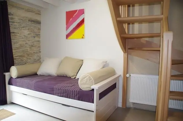 Dört Kişilik Oda, Özel Banyo, Bahçe Manzaralı (SIDONIE)