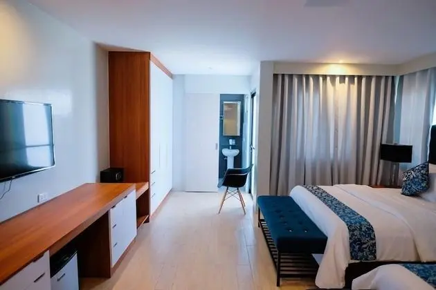 Premium Tek Büyük Yataklı Oda