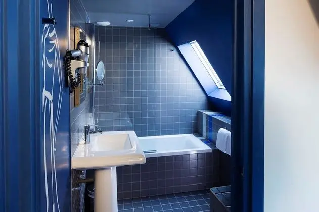 Delüks (Deluxe Double or Twin Room)