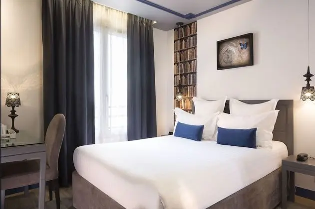 Delüks (Deluxe Double or Twin Room)