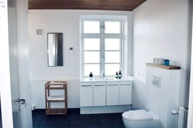 Tek Büyük Yataklı Oda, 1 Çift Kişilik Yatak, Ortak Banyo (1. floor)