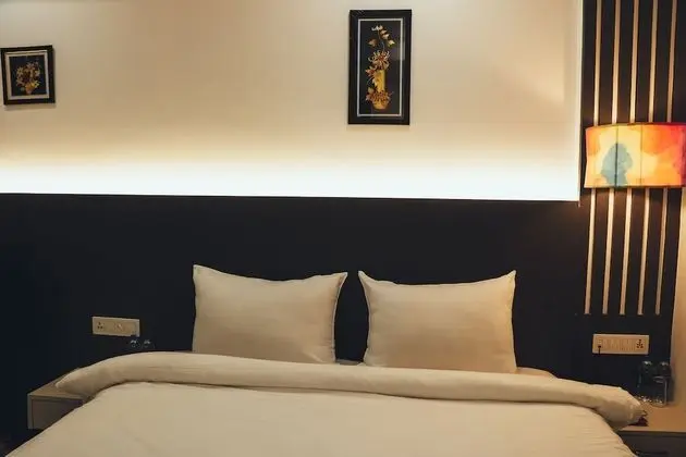 Pearl Single Room