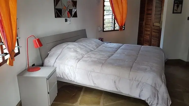 Kır Evi, 3 Yatak Odası, Havuz Manzaralı