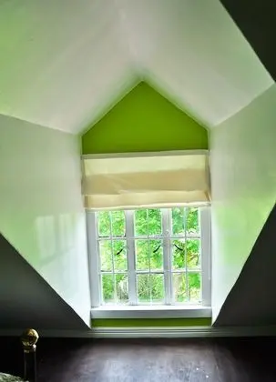 Standard Oda (Attic)