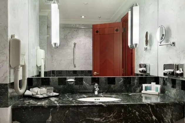 Deluxe Üç Kişilik Oda (Hilton Plus)