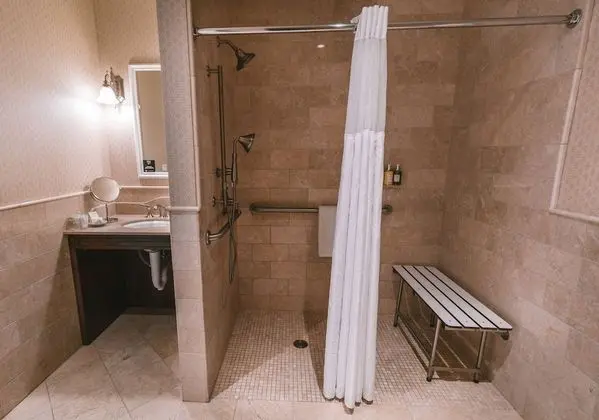 Oda, 2 Çift Kişilik Yatak, Engellilere Uygun (Roll In Shower)