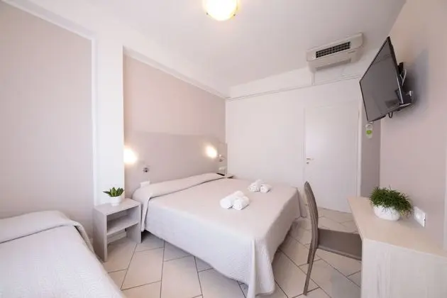 Standard Üç Kişilik Oda