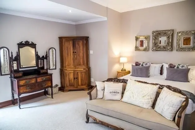 Standard Tek Büyük veya İki Ayrı Yataklı Oda (Manor)