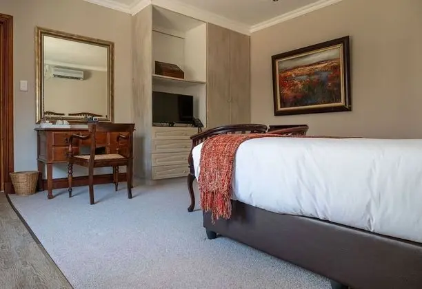 Standard Tek Büyük veya İki Ayrı Yataklı Oda (Manor)