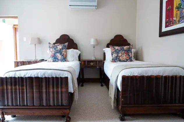 Standard Tek Büyük veya İki Ayrı Yataklı Oda (Manor)