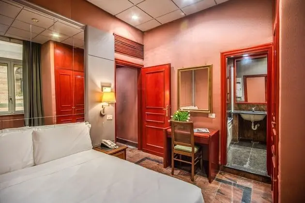 Standard Tek Büyük veya İki Ayrı Yataklı Oda