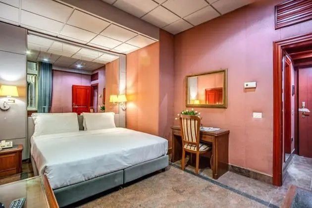 Standard Tek Büyük veya İki Ayrı Yataklı Oda