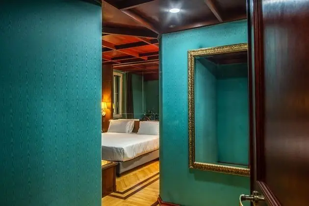 Superior Tek Büyük Yataklı Oda