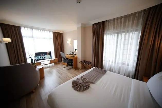 Club King Room