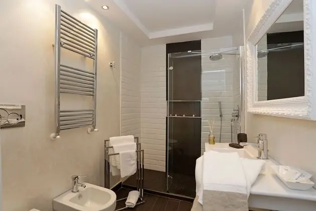 Superior Tek Büyük Yataklı Oda