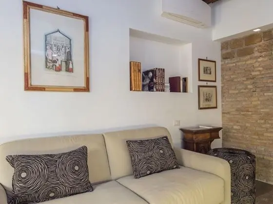 Ev