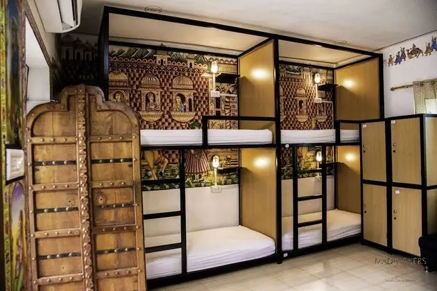 Deluxe Ortak Ranzalı Oda