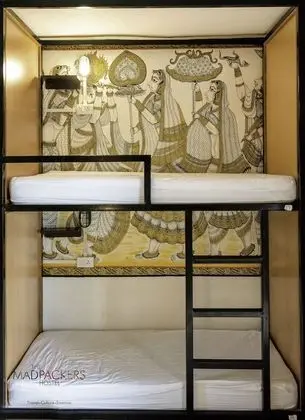 Deluxe Ortak Ranzalı Oda
