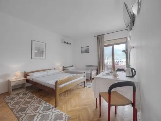 Standard Tek Büyük Yataklı Oda