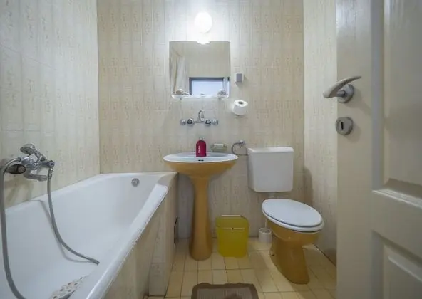 Standard Tek Büyük Yataklı Oda