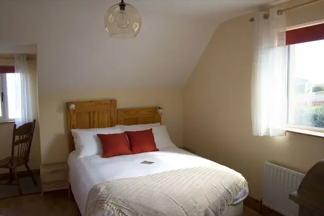 Üç Kişilik Oda, Deniz Manzaralı (CARNDONAGH)