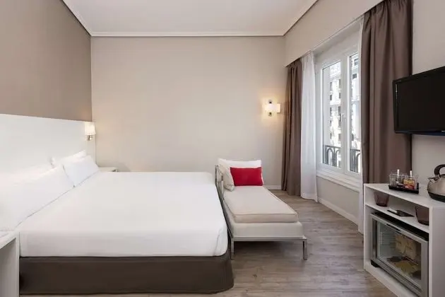 Oda (Superior Gran Via View Queen Bed 3AD)
