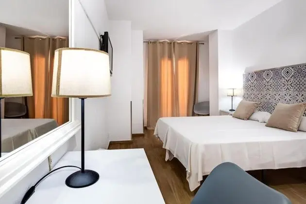 Tek Büyük Yataklı Oda, 1 Çift Kişilik veya 2 Tek Kişilik Yatak