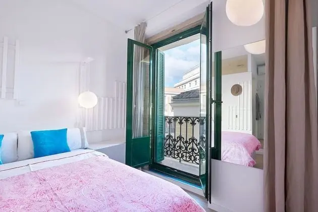 Tek Büyük Yataklı Oda (con Balcon)