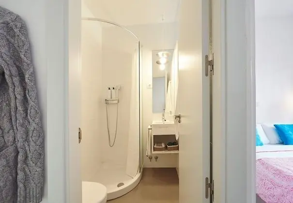 Tek Büyük Yataklı Oda (con Balcon)
