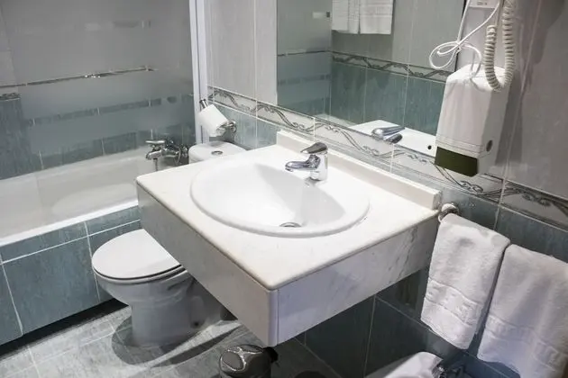 Tek Büyük veya İki Ayrı Yataklı Oda