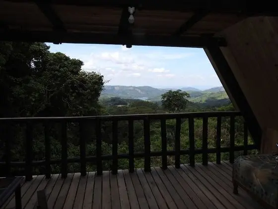 Basic Kır Evi, Göl Manzaralı (Zomwe)