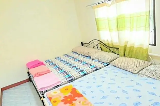 2 Bedrooms House