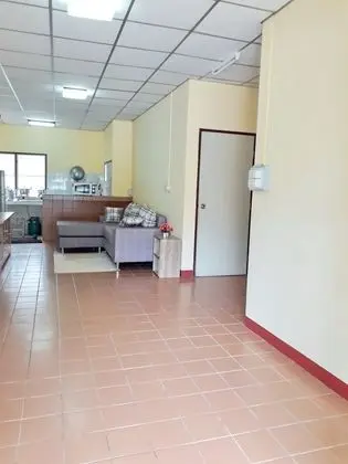 3 Bedrooms House