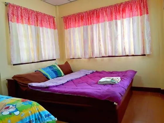 3 Bedrooms House