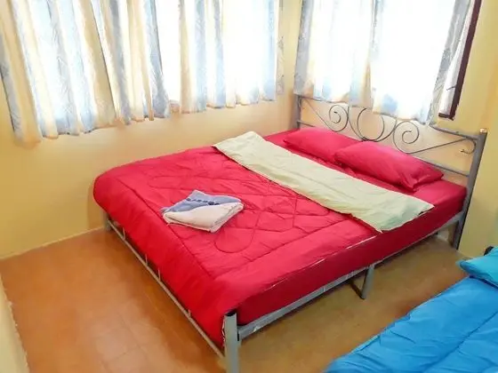 3 Bedrooms House