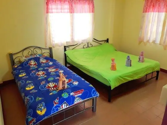3 Bedrooms House