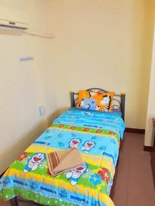 3 Bedrooms House