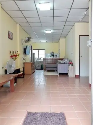 3 Bedrooms House