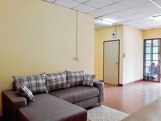 3 Bedrooms House