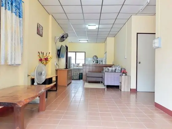 3 Bedrooms House