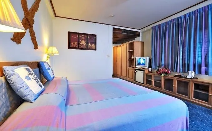 Deluxe Tek Büyük Yataklı Oda